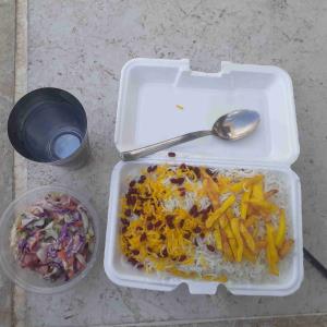 اینم‌از‌نهار‌امروز‌ما‌در‌محل‌کار🌹خوشگلای‌خبری‌بفرمائید 