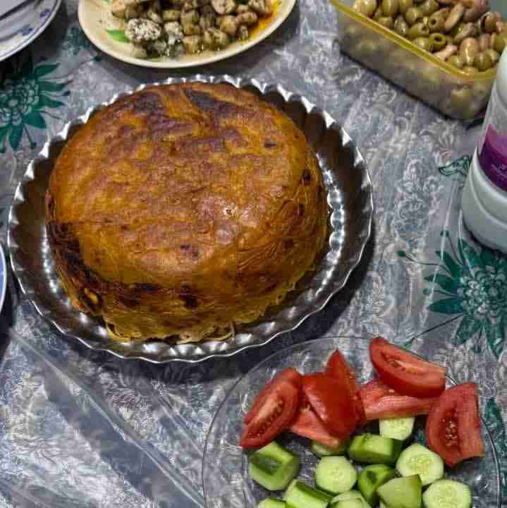 سلام ظهر چهارشنبه تون بخیر باشه انشاالله                   جاتون حسابی خالی هست    نوش نگاهتون  باشه   