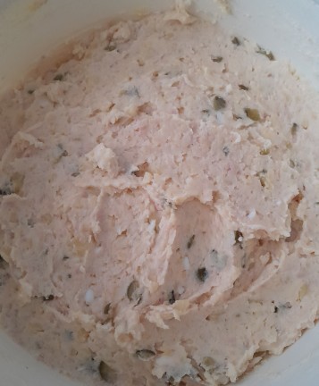 بفرماییدسالادالویه دیگه حوصله تزیینشونداشتم‌ملت‌گشنه‌بودن😂