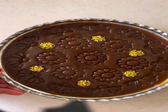 صلوات محمدی بلند ختم‌کن شاید برگه عبور ما در قیامت باشه 