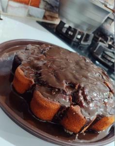 یه کیک با شکلات فراوونمون نشه