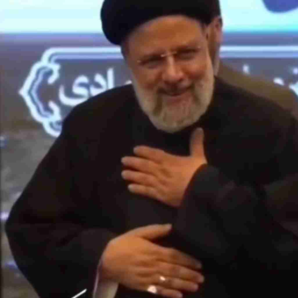 ارزش شما رو زمانی فهمیدیم که برای همیشه آسمانی شدی،روحت شاد شهید جمهور عزیز🌹