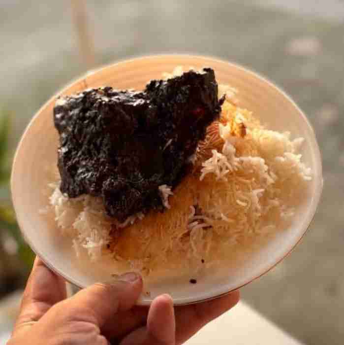 سلام ظهرتون خوشمزه باشه                                     واستون  فسنجان آوردم ناهار                                      نوش نگاهتون باشه     آدینه خوبی داشته باشید 