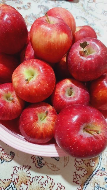 بفرمایید سیب