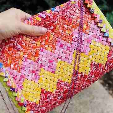 کیف دوخته شده با پوست شکلات