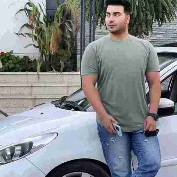 منو ببخش دااش خودم عکساتو تو گوگل گذاشم که خرابت کنم  😔😔