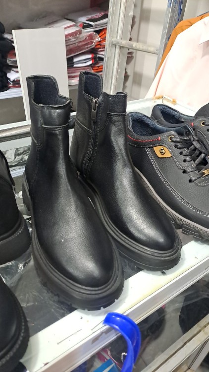 کی دوست داره ازین پوتین براش بگیرم