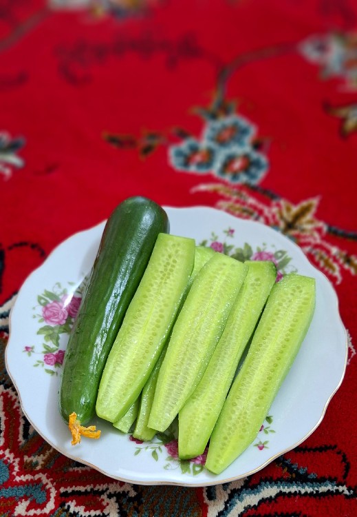 قشنگی دنیا به آدمایی که وقتی
کنارشون هستی احساس میکنی
همه 