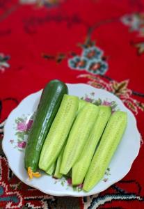 قشنگی دنیا به آدمایی که وقتی
کنارشون هستی احساس میکنی
همه 