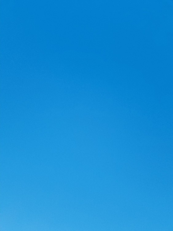 اسمونِ ابی دیروز