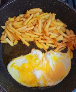 اینم‌شام‌ساده‌ما‌بفرمایید😋😋