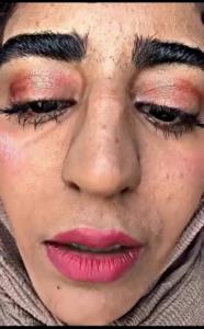 وقتی دوربین روحالت زومه😂😂