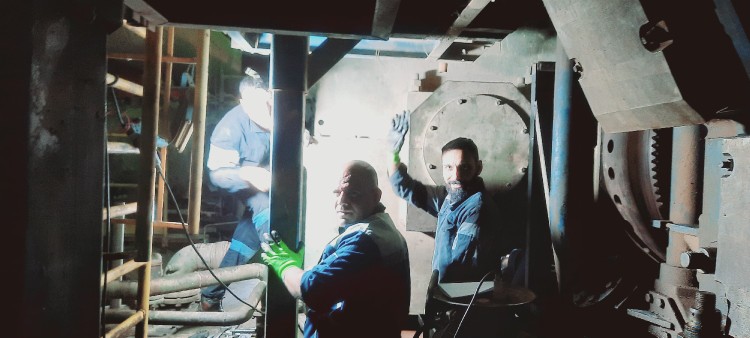 کارگر زحمتکش ۴ صبح