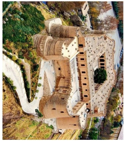 زیباترین قلعه تاریخی ایران  قلعه دوران ساسانیان خرم آباد 🙋