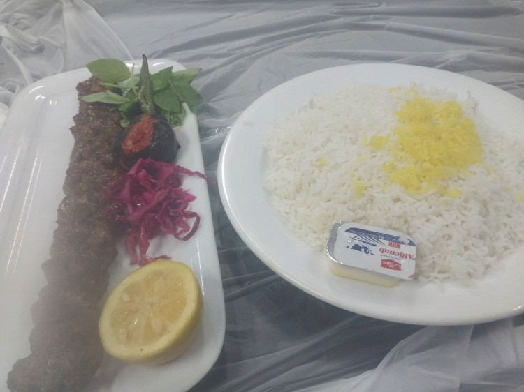 بفرمایید ناهارم دیر شد 