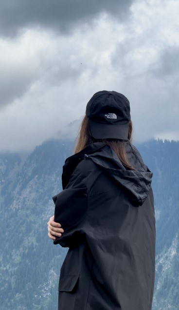 و زن ها
تمام دردهایشان را
در آغوش