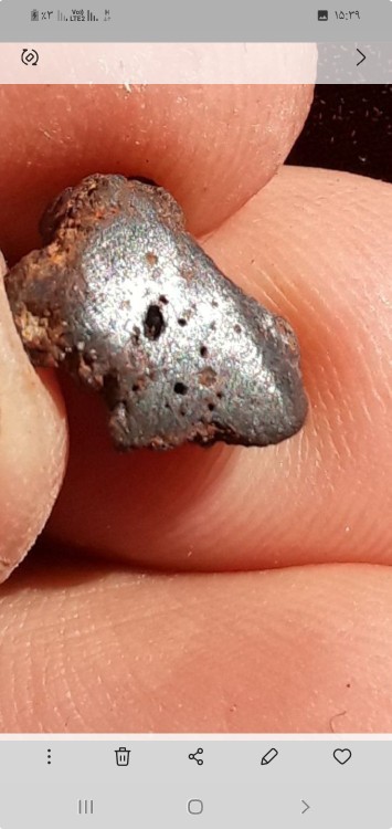 حالا اینا هرچی باشن قربونی بزرگی خدا برم که چنین سنگی رو خلق