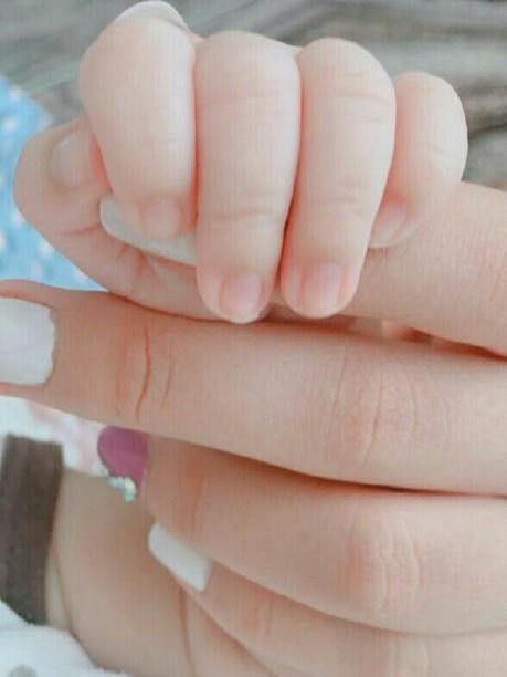 من قربون دستت بشم تو خدای قلبمی نفسم😘😘😘💋💋