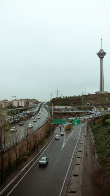 گاهی لازم است👇🏻