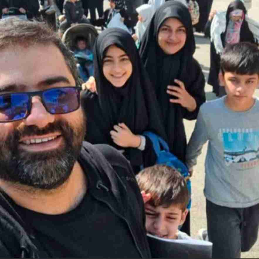 3 نفر _ سمت راست دکتر فوت کردند 