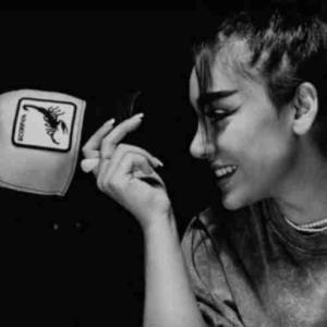 گرگ تنها باش فقط 😉😉👍👍