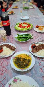 ناهاردورهمی خونوادگی 🌷♥️جمعہ هـا 
     💗رایحہ ے خـوش
     