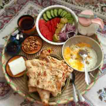 سلام خوبی صبح بخیر عزیزم انشالله همیشه سلامت باشی انشالله 