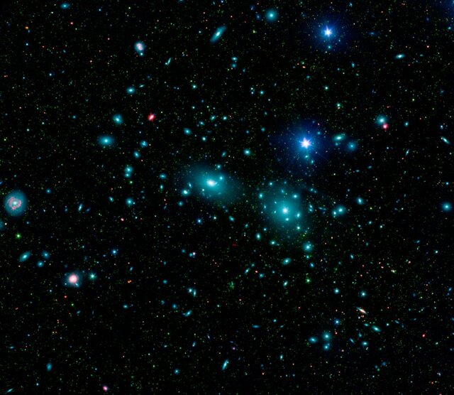 کشف یک دنباله گازی رکوردشکن در پی یک خوشه کهکشانی