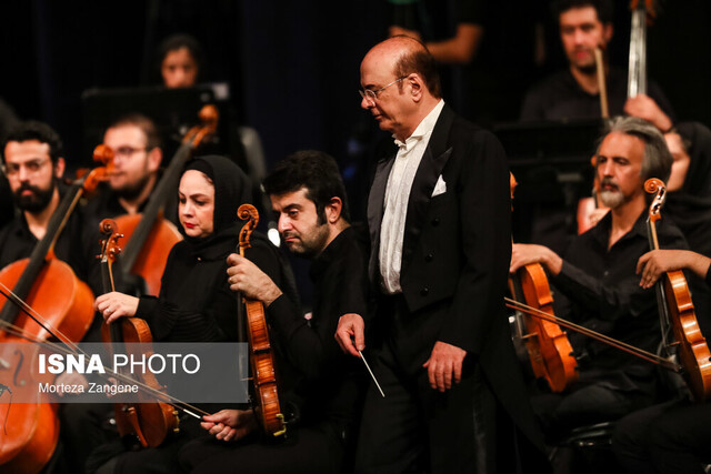 شاگردان به‌جای استادان در کنسرت بدون بلندگو