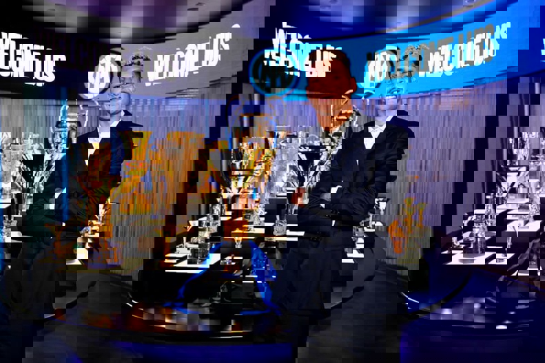 آریا جوان