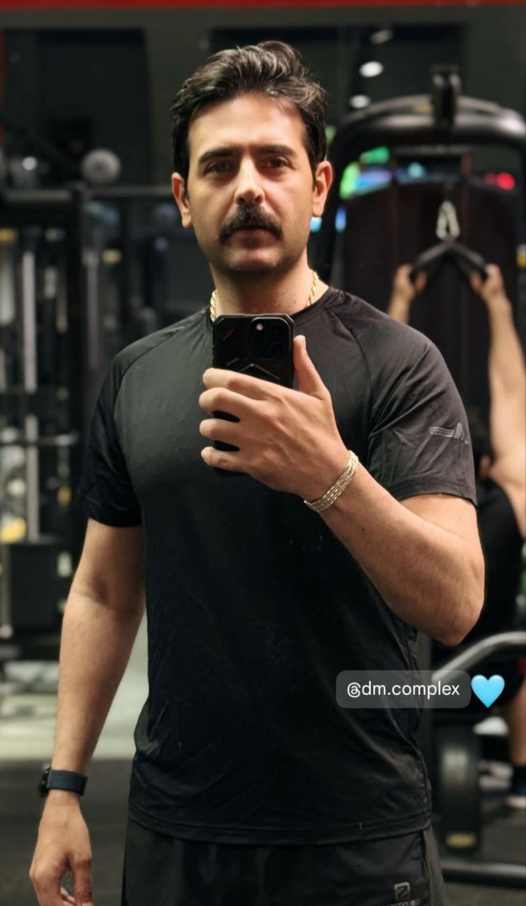 آریا جوان