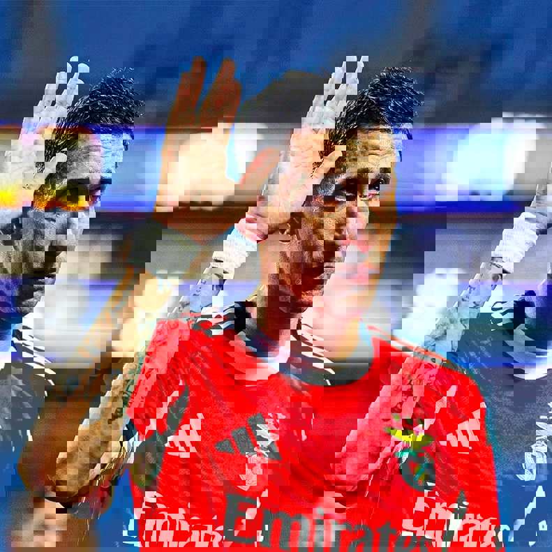 آریا جوان