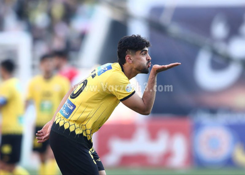 آریا جوان