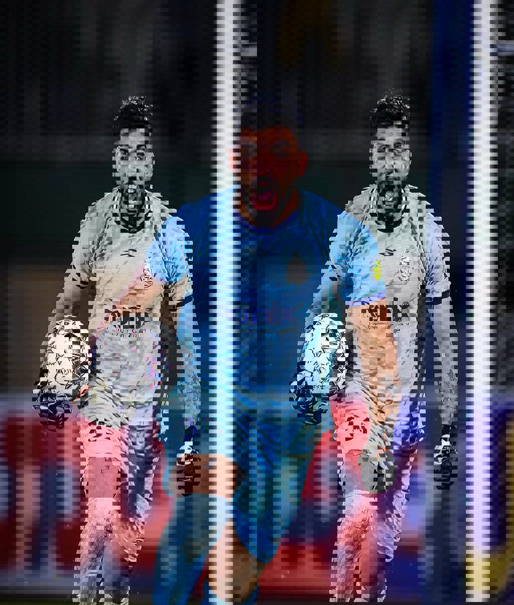 آریا جوان
