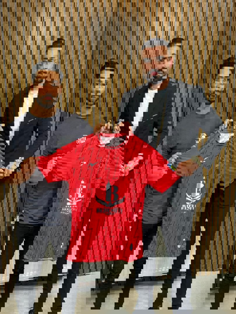آریا جوان
