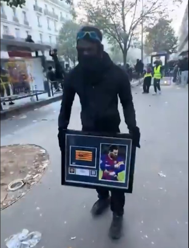 آریا جوان