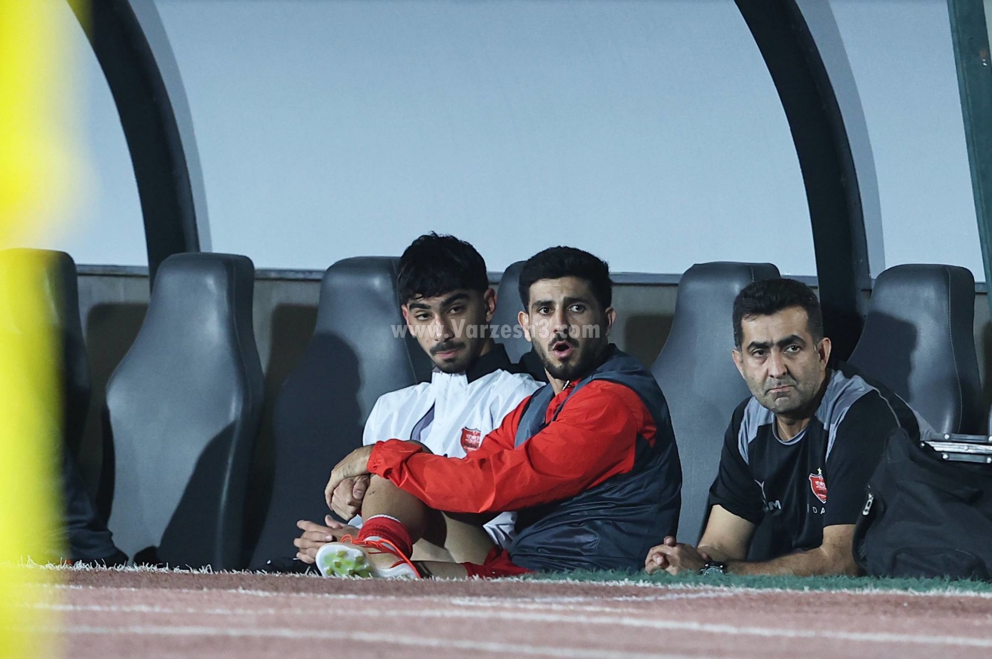 آریا جوان