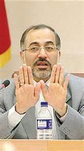 آنچه جهرمی گفت و دولت تکذیب کرد / احمدی نژاد خیلی از دست من ناراحت است چون اطلاعات پرونده اختلاس 3 هزار میلیاردی را در اختیار قوه قضائیه قرار دادم / تصمیم‌گیری‌ها در دولت فردی بود 