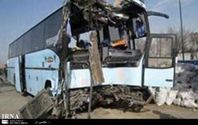 حوادث/ برخورد اتوبوس زائران مشهد با کامیون