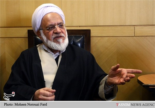 مصباحی مقدم :اجرای یکباره هدفمندی خودکشی اقتصادی است/ خارج شدن دولت از حد نصاب نیازمند تفسیر شورای نگهبان است/ برداشت غیر قانونی 12هزار میلیارد تومانی دولت برای پرداخت یارانه ها/ 