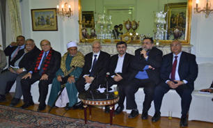 روزنامه نگار و رئیس حزب کار مصر: ایران را سرمشق خود قرار دهید