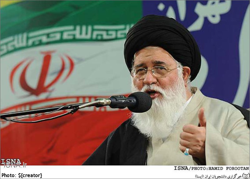 آیت ا...علم‌الهدی: دشمن در این دوره از عنصرهای درون کشور سربازگیری می‌کند/ آنهایی که در دام جریان انحرافی و فتنه بیافتند دیگر قابل برگشت نیستند