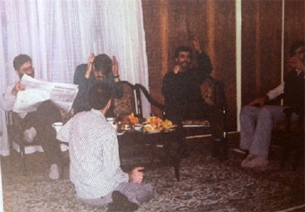 عکس/ طالب‌زاده در کنار شهید آوینی 