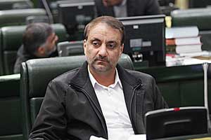عضو هیئت رئیسه کمیسیون انرژی مجلس مطرح کرد: ردپای ‌بانکی‌ها در توقف ‌صادرات‌ نفت توسط بخش‌ خصوصی