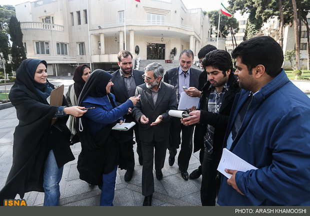 پاسخ های سخنگوی دولت به سوال هایی در مورد احمدی نژاد و مشایی،استخدام ها و گرانی ها