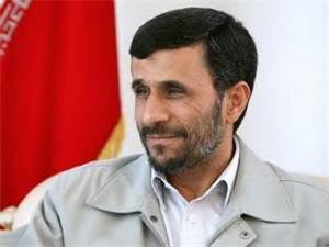 احمدی‌نژاد در مساجد کوفه و سهله حضور یافت 