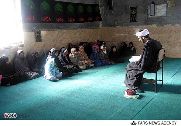 ماجرای چشم برزخی دختر عشایر/ راهی که یک طلبه از دبی تا قم پیمود