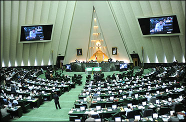عضو هیات رئیسه مجلس: رفتار فرجی‌دانا و اظهارات روحانی دلیل عدم رای اعتماد مجلس به سجادی بود