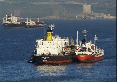 سخنگوی کمیسیون عمران مجلس خبر داد: ادامه حمل‌و‌نقل دریایی کشور با وجود تحریم‌ها/رونق دوباره صنعت دریایی در راه است