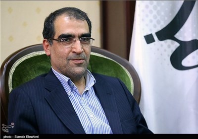 انتقاد وزیر بهداشت از دانشجویان پولی و پزشکان کم سواد/ دکتر قاضی زاده: 50درصد نیروهای وزارتخانه متولی سلامت مردم، دیپلم و زیر دیپلم هستند
